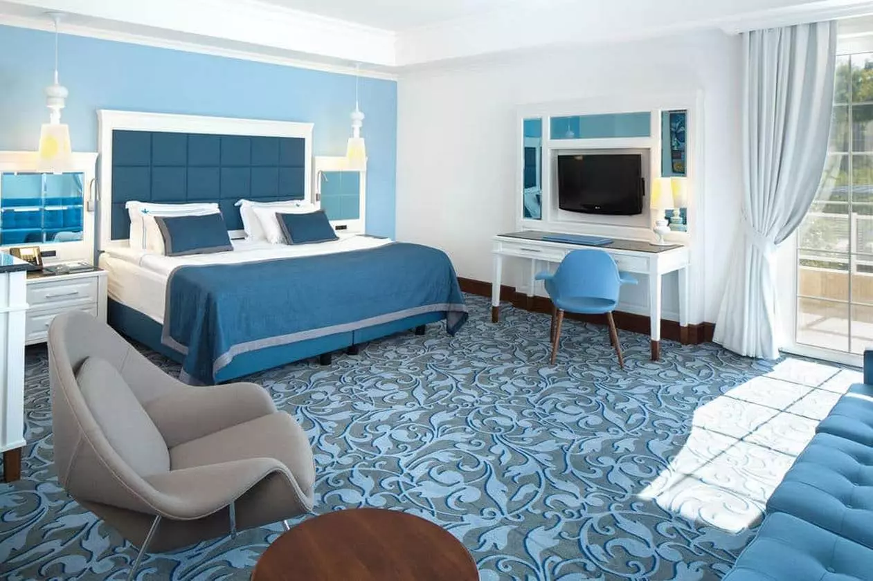 CORNELIADIAMOND_SHABAVIZ (30).jpg